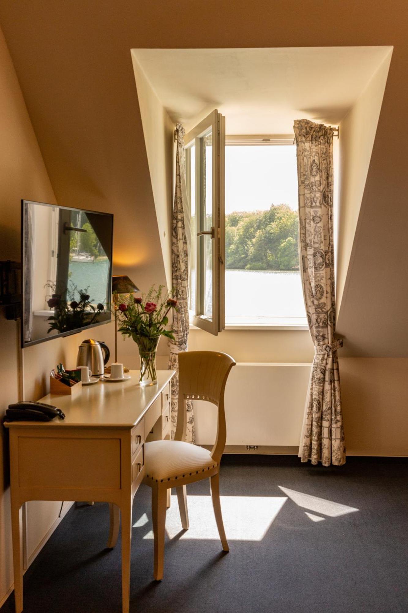 Cafe Wildau Hotel & Restaurant Am Werbellinsee ショルフハイデ エクステリア 写真