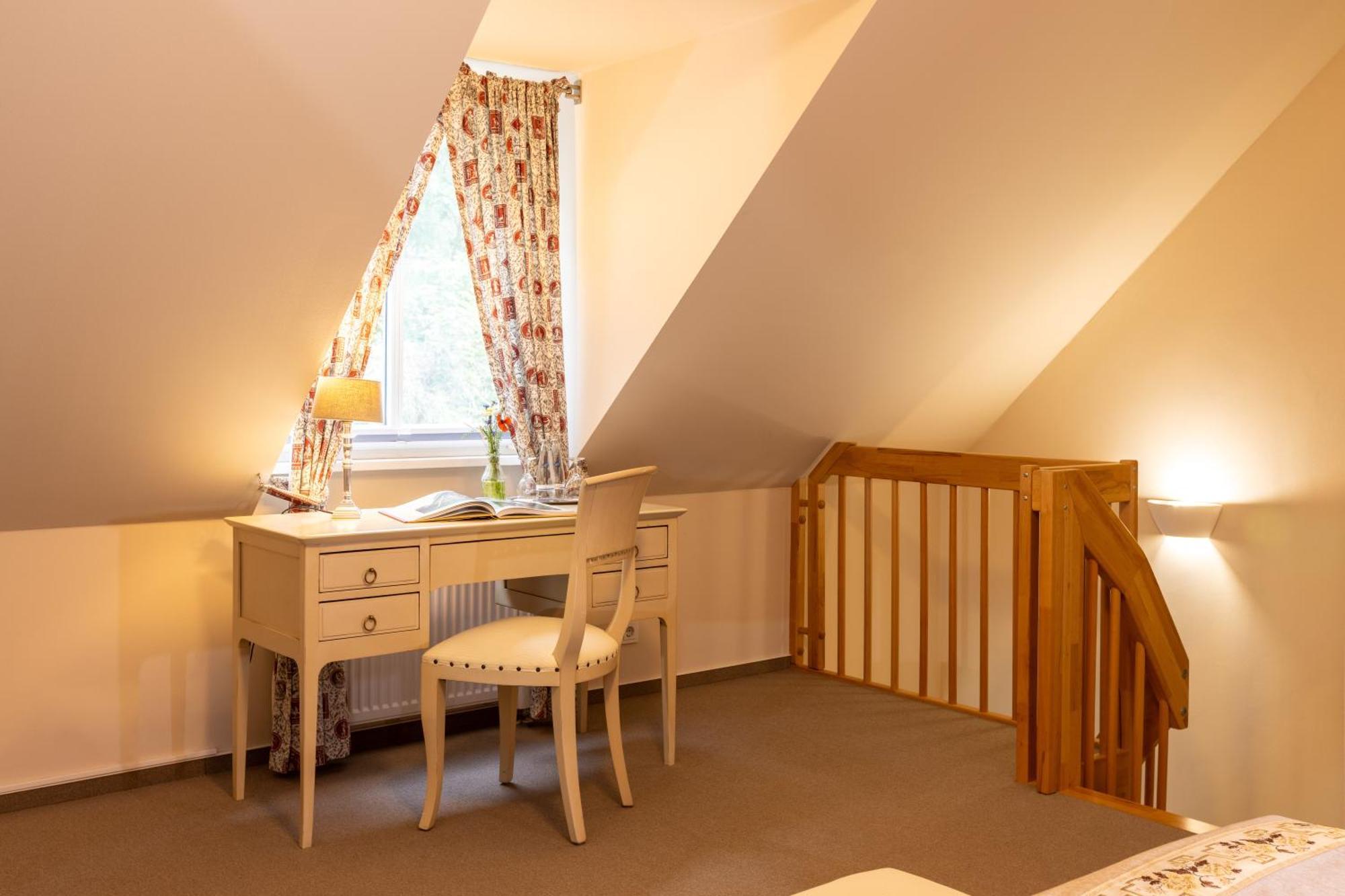 Cafe Wildau Hotel & Restaurant Am Werbellinsee ショルフハイデ エクステリア 写真