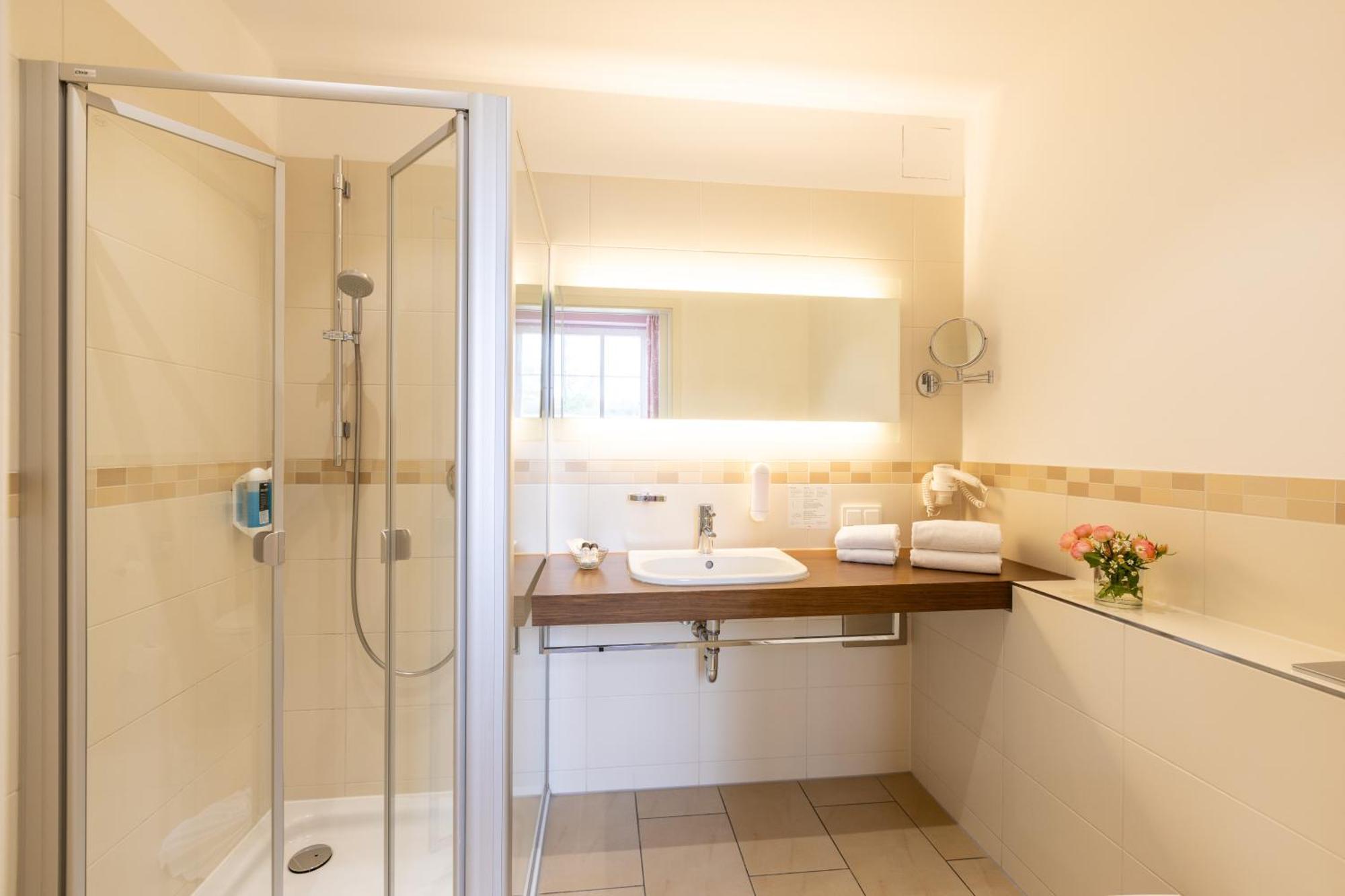 Cafe Wildau Hotel & Restaurant Am Werbellinsee ショルフハイデ エクステリア 写真