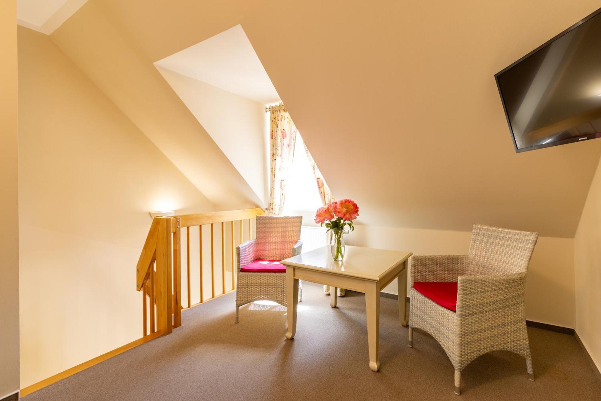 Cafe Wildau Hotel & Restaurant Am Werbellinsee ショルフハイデ エクステリア 写真