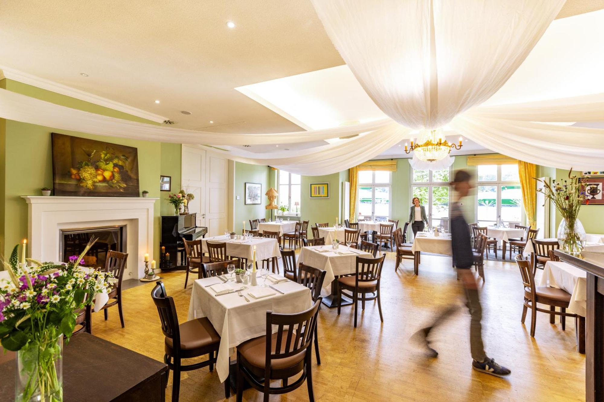 Cafe Wildau Hotel & Restaurant Am Werbellinsee ショルフハイデ エクステリア 写真